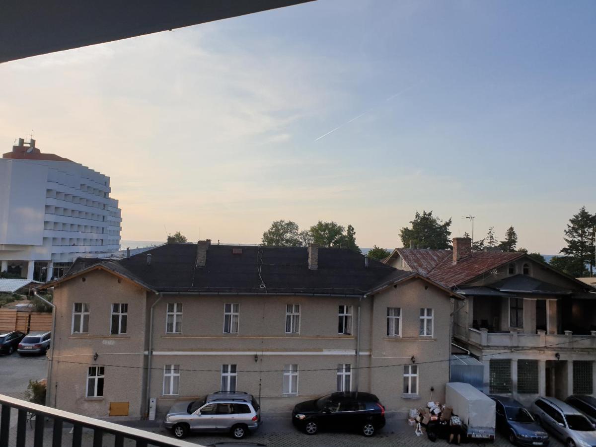 Apartament Horyzont Miedzyzdroje Z Parkingiem Bagian luar foto